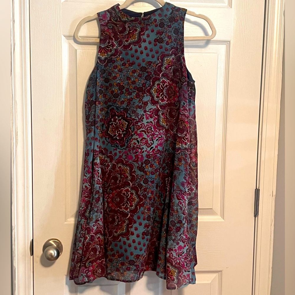 Speechless Mock Neck Blue Floral Sleeveless Shift Dress | Size Medium